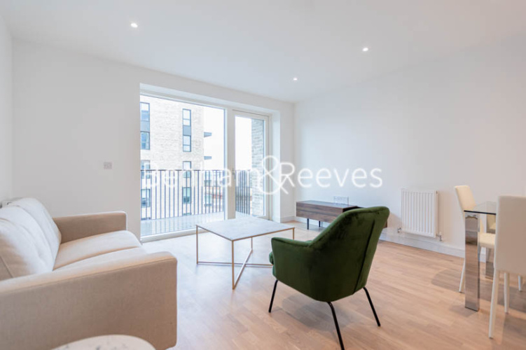 1  bedroom flat to rent in Greenleaf Walk, Southall, UB1-image 8