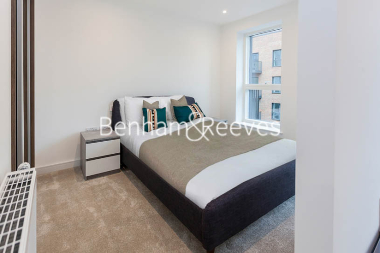 1  bedroom flat to rent in Accolade Avenue, Southall, UB1-image 6