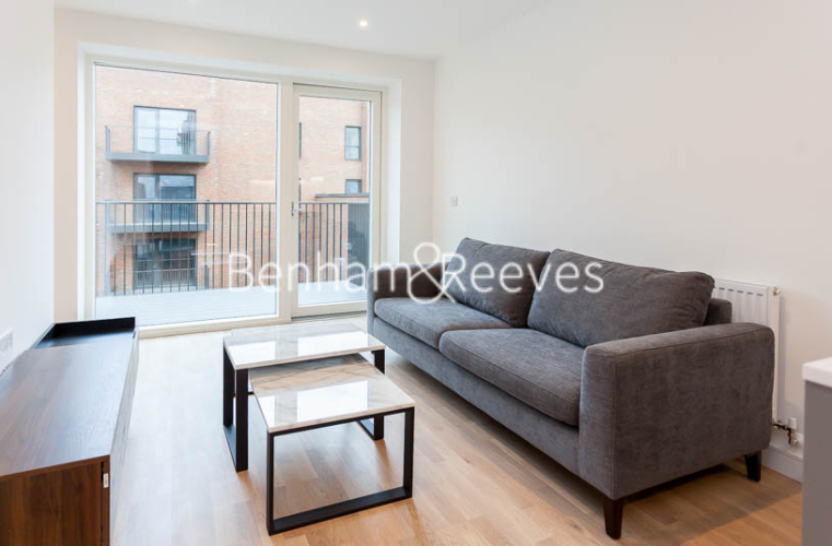 1  bedroom flat to rent in Accolade Avenue, Southall, UB1-image 9