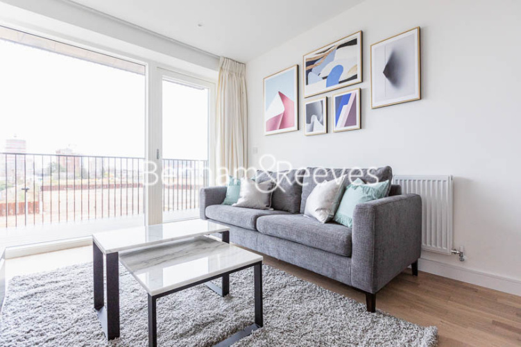 1 bedroom flat to rent in Accolade Avenue, Southall, UB1-image 1