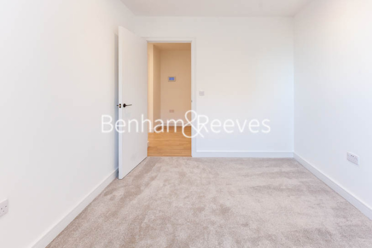 2  bedrooms flat to rent in Accolade Avenue, Southall, UB1-image 11