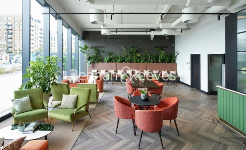 2  bedrooms flat to rent in Edwin House, Accolade Avenue, UB1-image 18