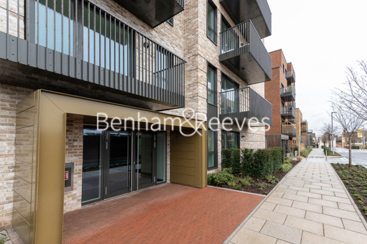 2  bedrooms flat to rent in Accolade Avenue, Southall, UB1-image 7