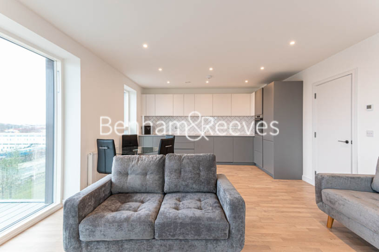 2 bedrooms flat to rent in Accolade Avenue, Southall, UB1-image 9