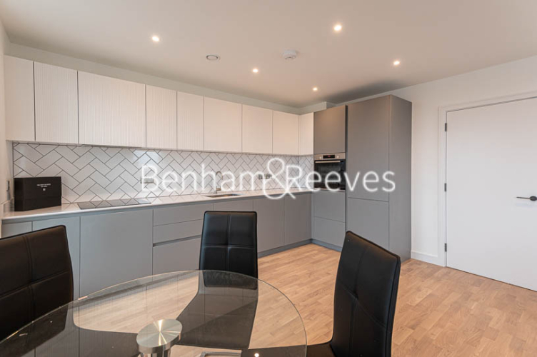 2 bedrooms flat to rent in Accolade Avenue, Southall, UB1-image 10