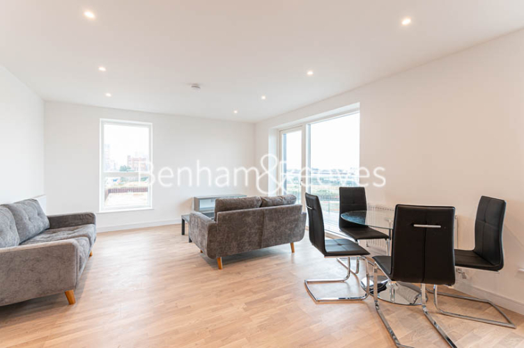 2  bedrooms flat to rent in Accolade Avenue, Southall, UB1-image 15