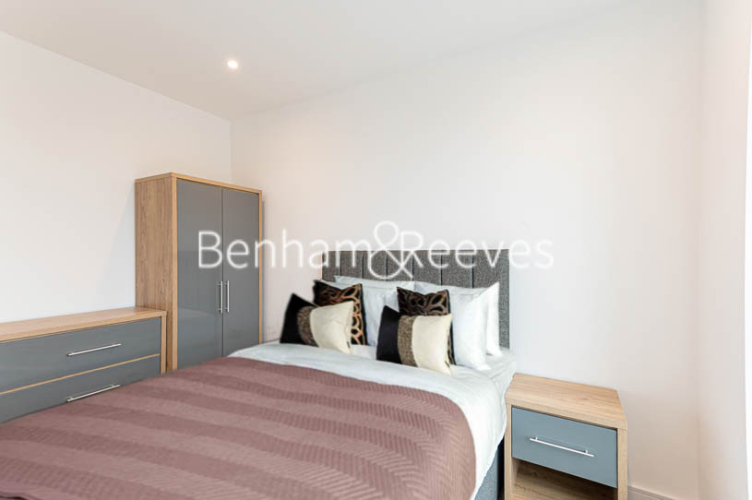 2 bedrooms flat to rent in Accolade Avenue, Southall, UB1-image 16