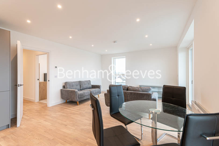 2 bedrooms flat to rent in Accolade Avenue, Southall, UB1-image 20
