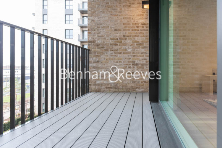 1  bedroom flat to rent in Accolade Avenue, Southall, UB1-image 5