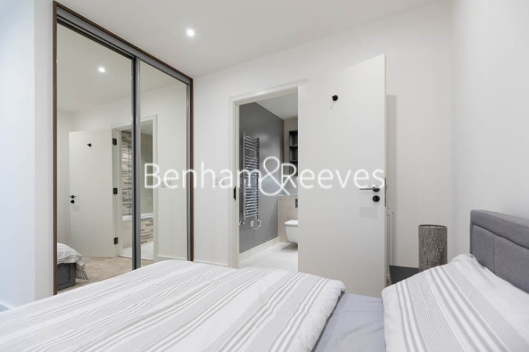 1  bedroom flat to rent in Accolade Avenue, Southall, UB1-image 6