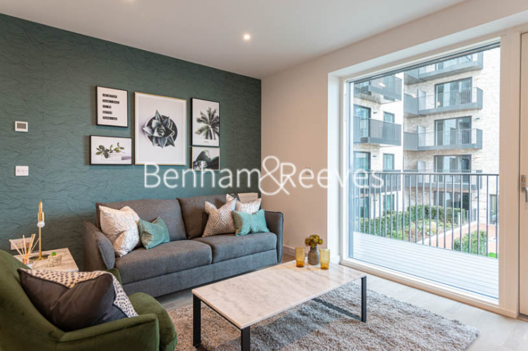 1  bedroom flat to rent in Greenleaf Walk, Southall, UB1-image 1