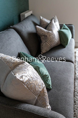 1  bedroom flat to rent in Greenleaf Walk, Southall, UB1-image 13