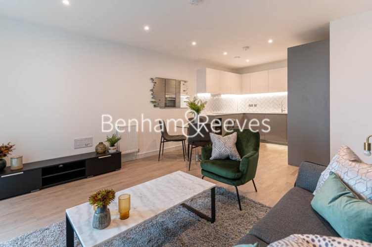 1  bedroom flat to rent in Greenleaf Walk, Southall, UB1-image 23