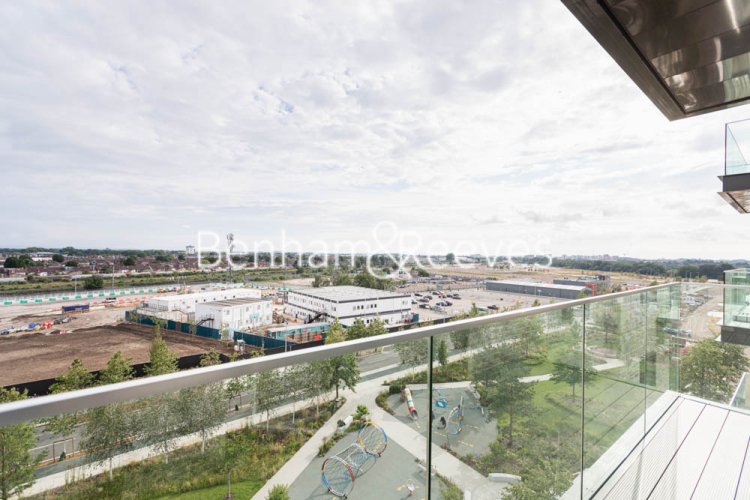 2  bedrooms flat to rent in Greenleaf Walk, Southall, UB1-image 5