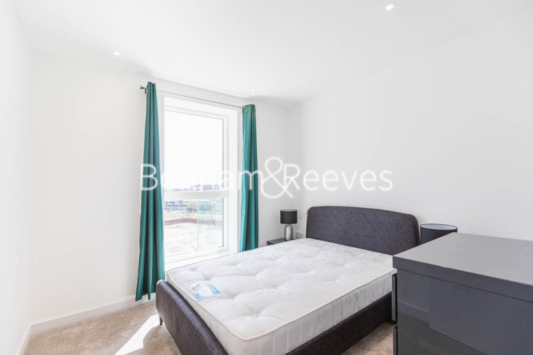 2 bedrooms flat to rent in Accolade Avenue, Southall, UB1-image 3
