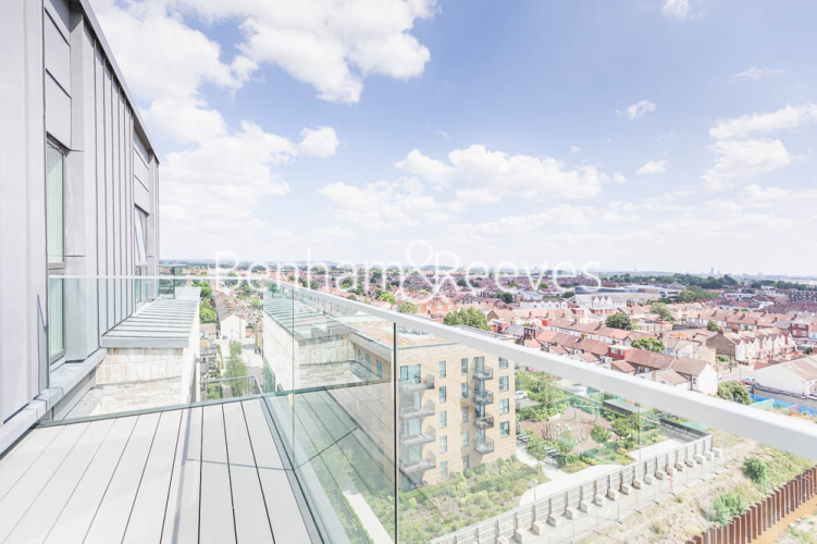 2  bedrooms flat to rent in Accolade Avenue, Southall, UB1-image 5