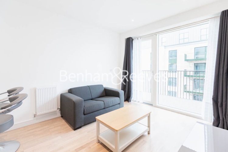 1  bedroom flat to rent in Greenleaf Walk, Southall, UB1-image 6