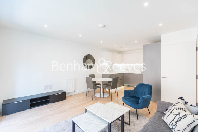 1  bedroom flat to rent in Accolade Avenue, Southall, UB1-image 11
