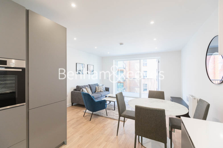 1  bedroom flat to rent in Accolade Avenue, Southall, UB1-image 15
