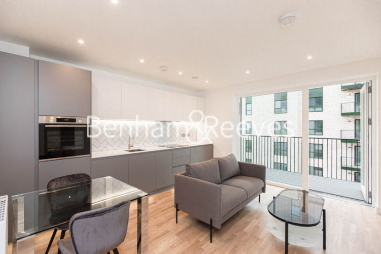1  bedroom flat to rent in Greenleaf Walk, Southall, UB1-image 14