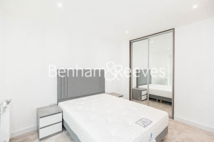 1  bedroom flat to rent in Greenleaf Walk, Southall, UB1-image 20