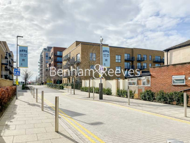 1  bedroom flat to rent in Greenleaf Walk, Southall, UB1-image 22