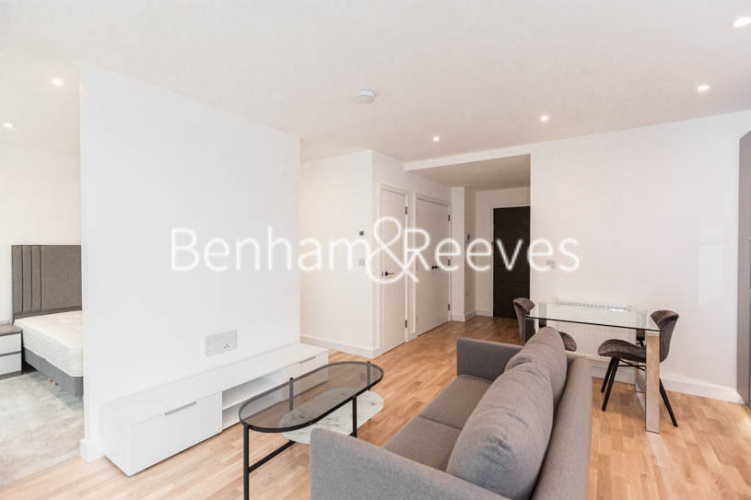 1  bedroom flat to rent in Greenleaf Walk, Southall, UB1-image 26