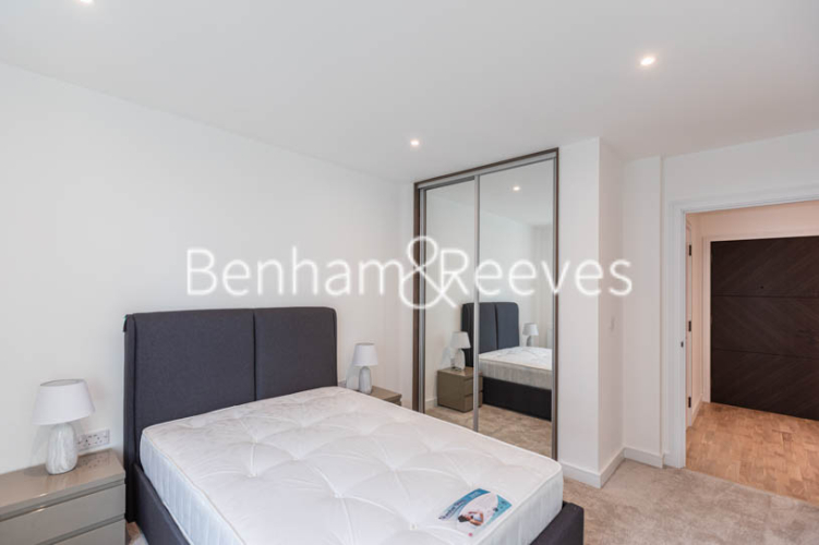 1 bedroom flat to rent in Greenleaf Walk, Southall, UB1-image 8