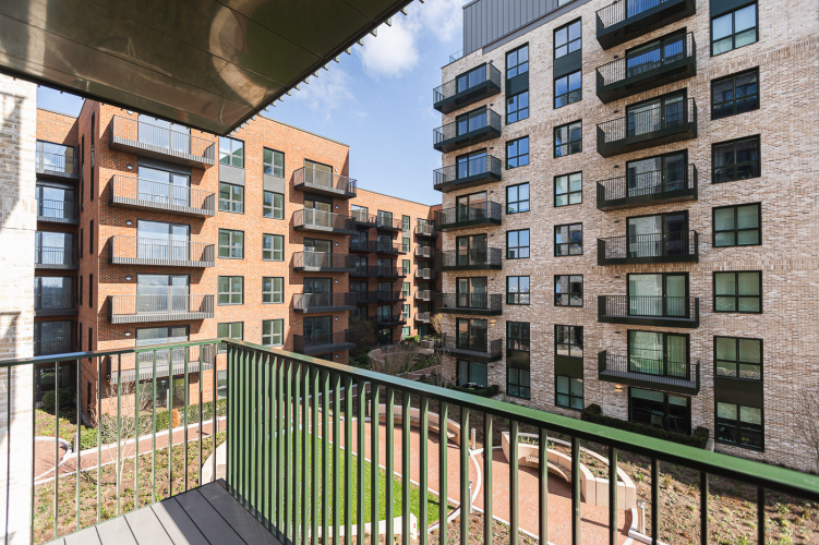 1  bedroom flat to rent in Cedrus Avenue, Southall, UB1-image 5