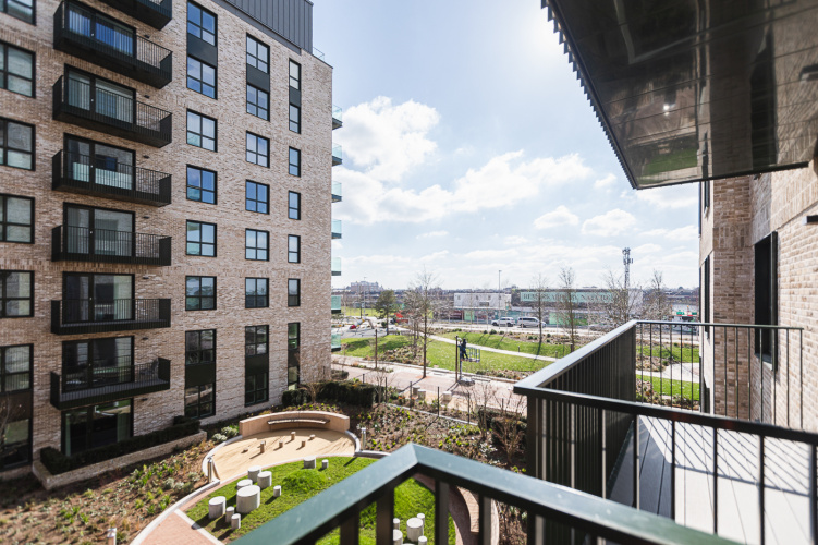 1  bedroom flat to rent in Cedrus Avenue, Southall, UB1-image 12