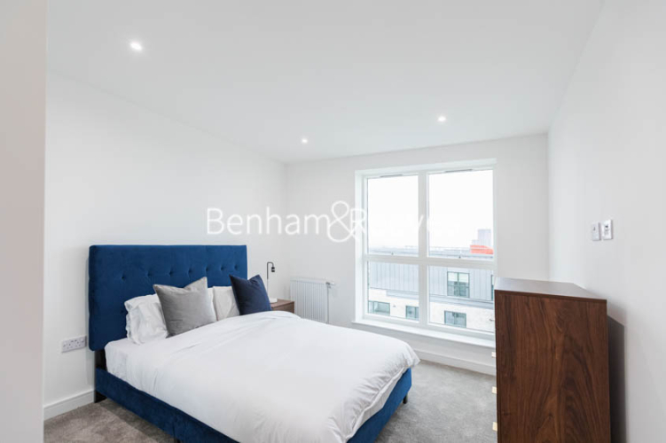 1 bedroom flat to rent in Cedrus Avenue, Southall, UB1-image 3