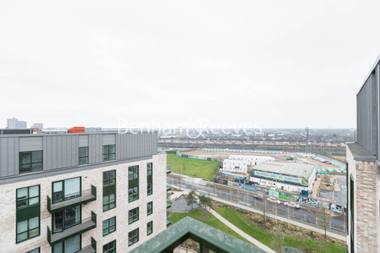 1  bedroom flat to rent in Cedrus Avenue, Southall, UB1-image 12