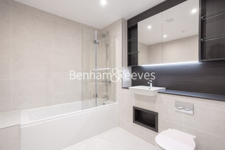 1  bedroom flat to rent in Carnation Gardens, Hayes, UB3-image 5