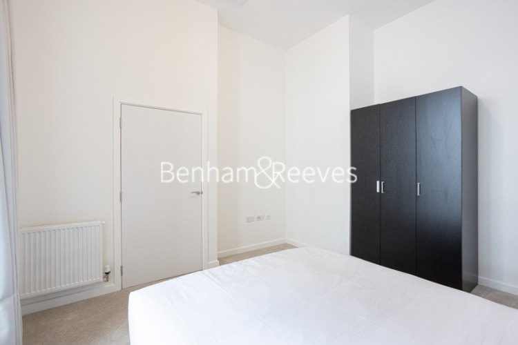 1  bedroom flat to rent in Carnation Gardens, Hayes, UB3-image 9