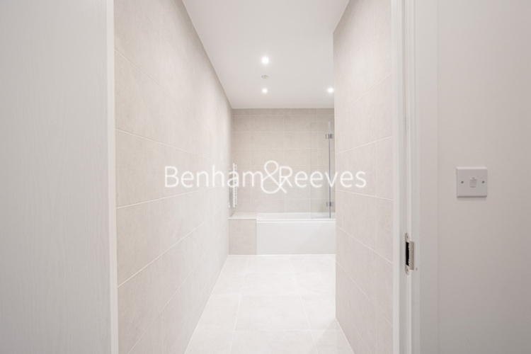 1  bedroom flat to rent in Carnation Gardens, Hayes, UB3-image 10