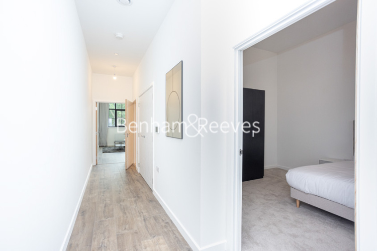 1  bedroom flat to rent in Carnation Gardens, Hayes, UB3-image 13