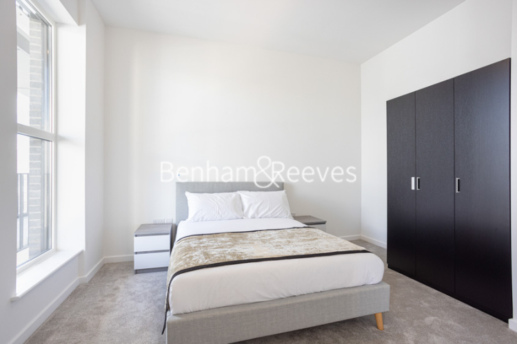 1 bedroom flat to rent in Carnation Gardens, Hayes, UB3-image 3