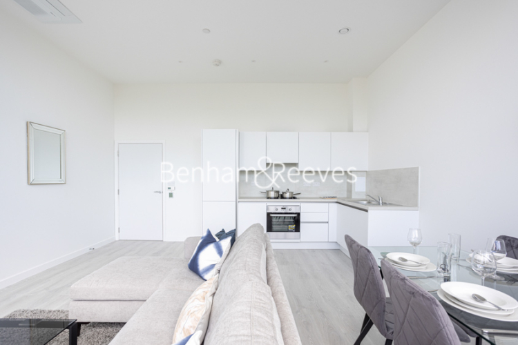 1  bedroom flat to rent in Carnation Gardens, Hayes, UB3-image 7