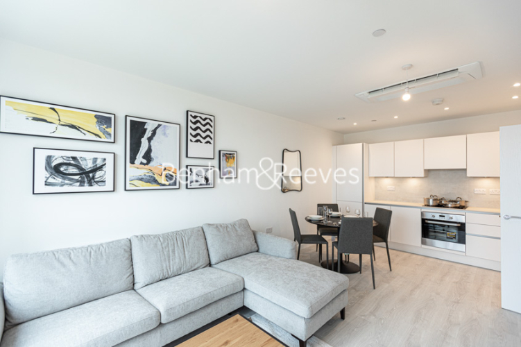 2  bedrooms flat to rent in Carnation Gardens, Hayes, UB3-image 6