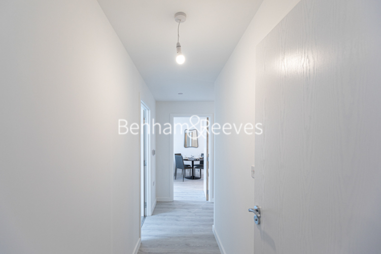 2  bedrooms flat to rent in Carnation Gardens, Hayes, UB3-image 9