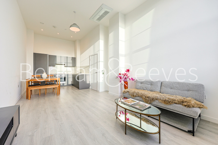 2  bedrooms flat to rent in Carnation Gardens, Hayes, UB3-image 15