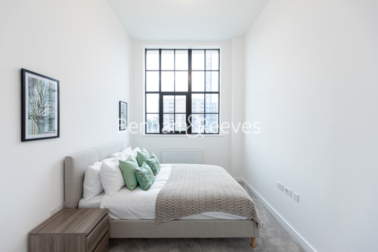 1 bedroom flat to rent in Carnation Gardens, Hayes, UB3-image 4