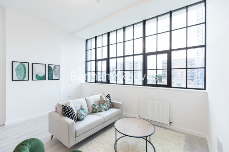 1  bedroom flat to rent in Carnation Gardens, Hayes, UB3-image 6