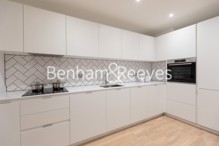 2  bedrooms flat to rent in Sibley House, Cedrus Avenue, UB1-image 2