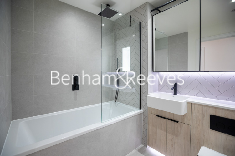 2  bedrooms flat to rent in Sibley House, Cedrus Avenue, UB1-image 5