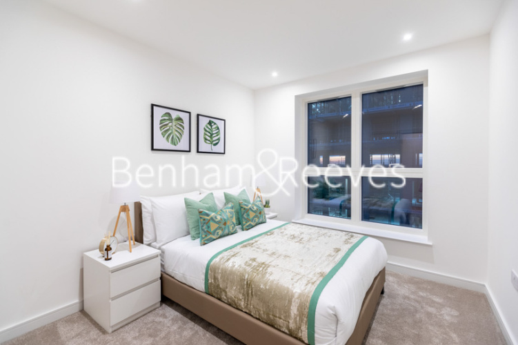 2  bedrooms flat to rent in Sibley House, Cedrus Avenue, UB1-image 8