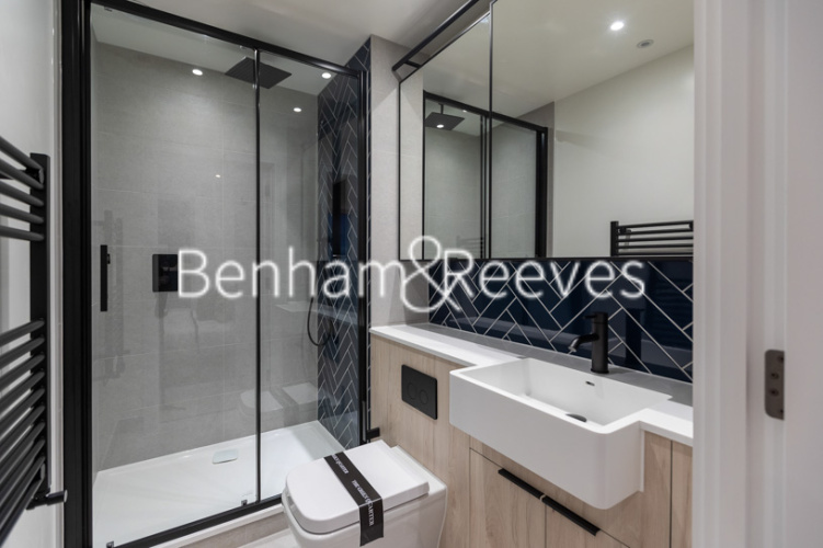 2  bedrooms flat to rent in Sibley House, Cedrus Avenue, UB1-image 9