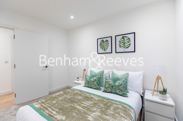 2  bedrooms flat to rent in Sibley House, Cedrus Avenue, UB1-image 12