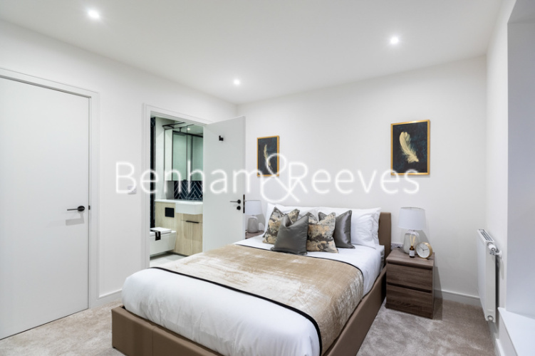 2  bedrooms flat to rent in Sibley House, Cedrus Avenue, UB1-image 13