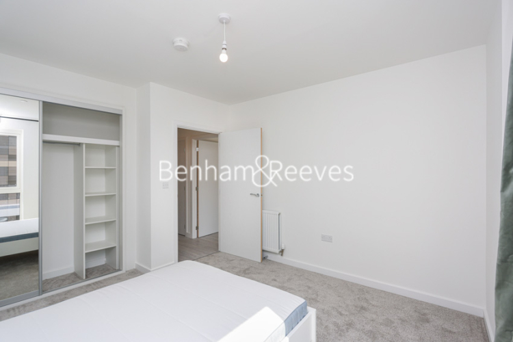 1  bedroom flat to rent in Farine Avenue, Hayes, UB3-image 9
